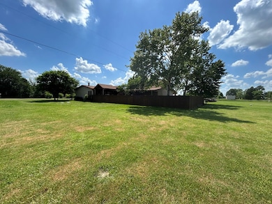 126 Micheaux St, Trinidad, TX 75163 - photo 3