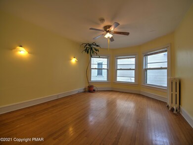 707 Scott St unit 2 (Second Floor), Stroudsburg, PA 18360 - photo 3