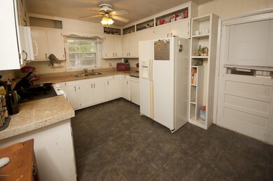 138 Cardinal Rd, Jacksonville, NC 28546 - photo 4