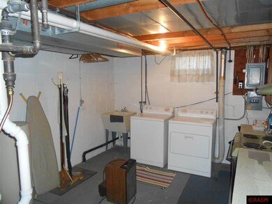 1222 N Spring St, New Ulm, MN 56073 - photo 3