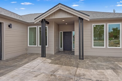 4217 N Locust Rd, Spokane, WA 99206 - photo 7