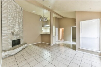 11013 Tridens Ct, Houston, TX 77086 - photo 3