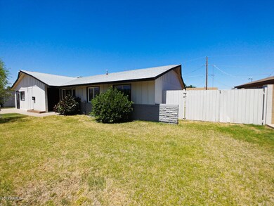 4202 W Lawrence Ln, Phoenix, AZ 85051 - photo 2