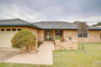 307 De la Cruz St, Weatherford, TX 76085 - photo 3