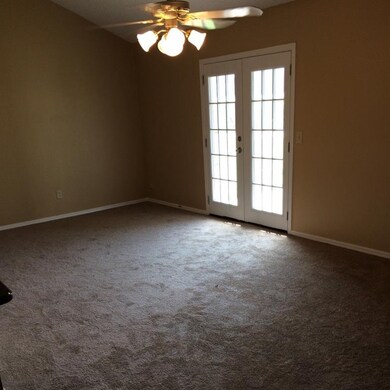 706 Silver Maple Ln, Noble, OK 73068 - photo 2