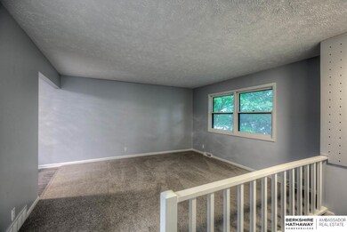 12961 Larimore Cir, Omaha, NE 68164 - photo 4
