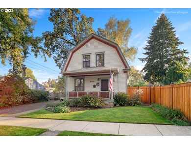 2218 14th Ave, Forest Grove, OR 97116 - photo 2