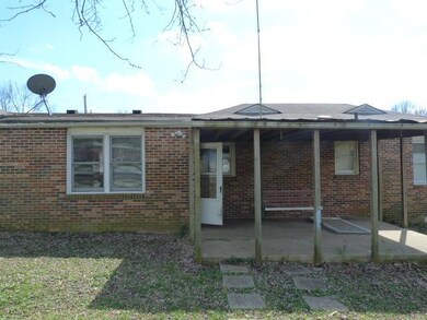 307 Meadow Dr, Shelbyville, TN 37160 - photo 5