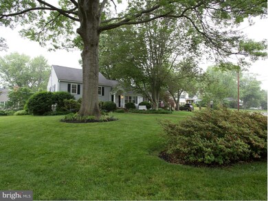 8514 Doter Dr, Alexandria, VA 22308 - photo 2