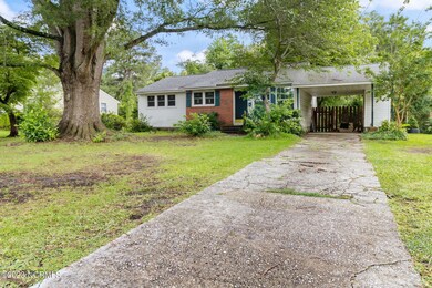 709 Williams St, Jacksonville, NC 28540 - photo 2