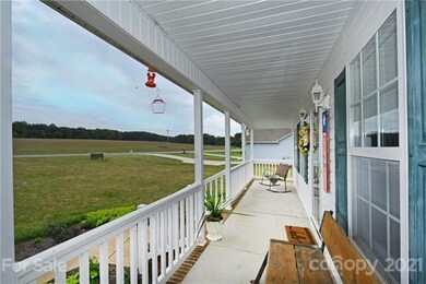 723 Jennings Rd, Statesville, NC 28625 - photo 3