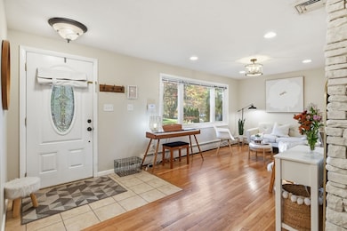 300 Malden St, Holden, MA 01520 - photo 4