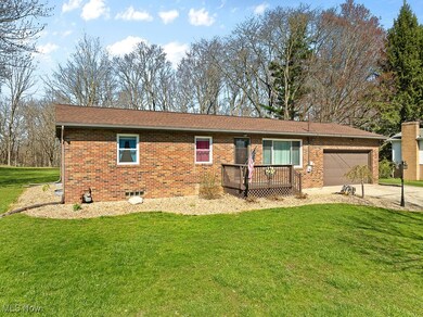 2305 Bixler Dr, Mogadore, OH 44260 - photo 2