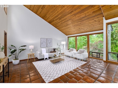 Living Room-Vaulted Ceilings