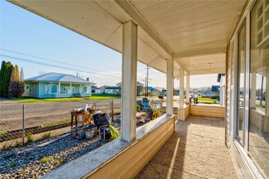 84 SW 11th St, Chehalis, WA 98532 - photo 4