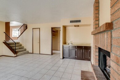 Wet Bar & FirePlace