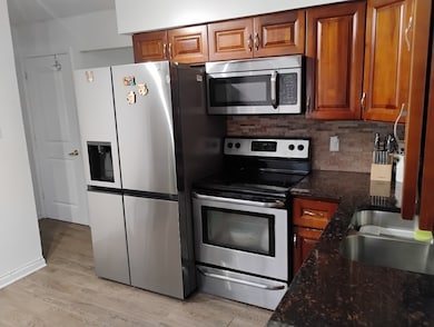 1S265 Holyoke Ln unit 5, Villa Park, IL 60181 - photo 4