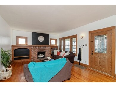 1229 47th St, Des Moines, IA 50311 - photo 2