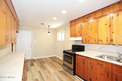 406 Myrtle St - Kitchen 4