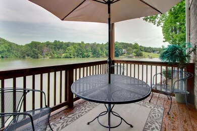 515 Cambridge Court_main level deck view