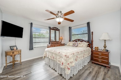 220 Cinnamon Lake Cir, Melbourne, FL 32901 - photo 4