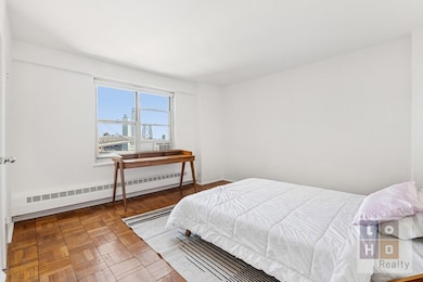 East River Housing unit M1605, New York, NY 10002 - photo 7