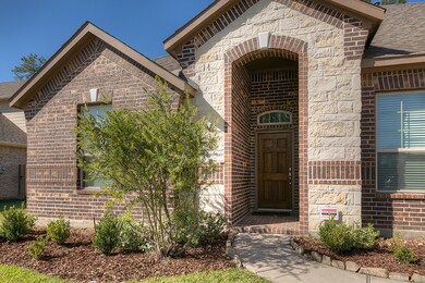 14121 N Crater Lake Ct, Conroe, TX 77384 - photo 3