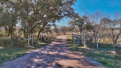 204 Lagitos Ln, Llano, TX 78643 - photo 7