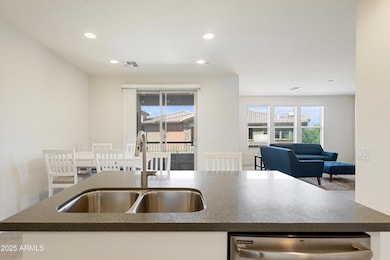 2425 W Bronco Butte Trail unit 2024, Phoenix, AZ 85085 - photo 3