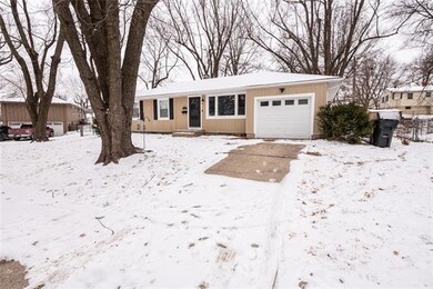 803 NW North Summit Cir, Blue Springs, MO 64015 - photo 4
