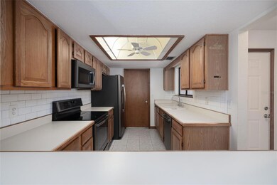 2263 Deerwood Dr, New Smyrna Beach, FL 32168 - photo 6