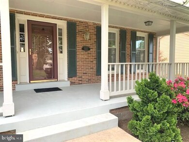 9803 Dansk Ct, Fairfax, VA 22032 - photo 2