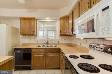 609 Saint Paul Ave, Reisterstown, MD 21136 - photo 4