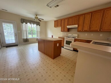 54 Pebble Creek Rd, Dayton, NJ 08810 - photo 3