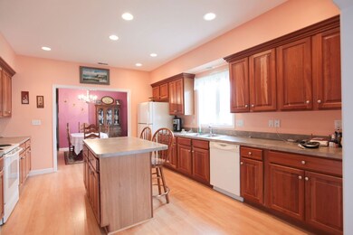 8 Plummer Dr, Londonderry, NH 03053 - photo 6