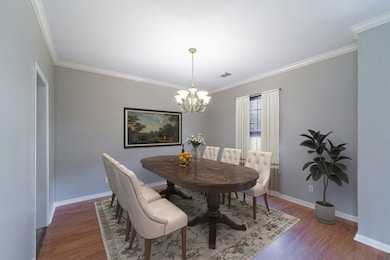 2304 N Mission Cir, Friendswood, TX 77546 - photo 2