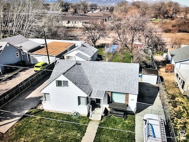 3628S House at front; 3630S House at back