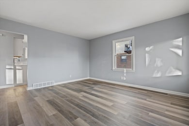 440 Gascoigne Dr, Waukesha, WI 53188 - photo 2