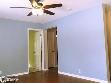 701 E 21st Street Place S, Newton, IA 50208 - photo 2