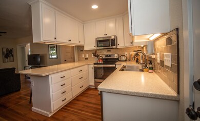 1115 Walnut Ave, Redding, CA 96001 - photo 7