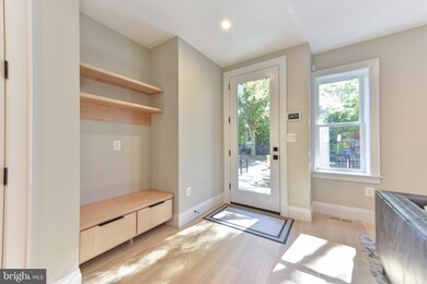 311 P St NW unit 1, Washington, DC 20001 - photo 2