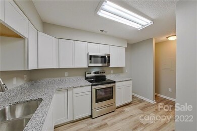 1052 Churchill Downs Ct unit i, Charlotte, NC 28211 - photo 3