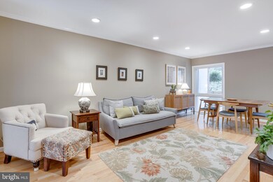 11710 Decade Ct, Reston, VA 20191 - photo 4