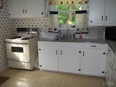 750 Crestwood Cir, Lynchburg, VA 24502 - photo 5