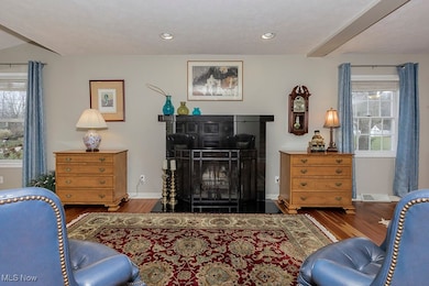 318 Hillside Ln, Chagrin Falls, OH 44022 - photo 6