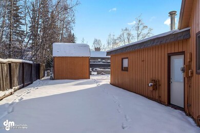 4909 Mills Dr, Anchorage, AK 99508 - photo 3