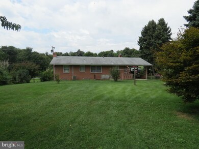 7029 Rock Creek Dr, Frederick, MD 21702 - photo 3