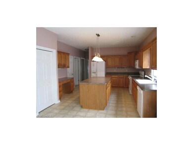 Fully Applianced Kitchen