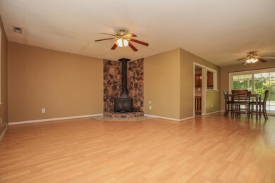 309 Tower Dr, Jacksonville, NC 28546 - photo 6