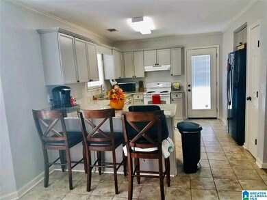 349 Camden Cove Cir, Calera, AL 35040 - photo 2